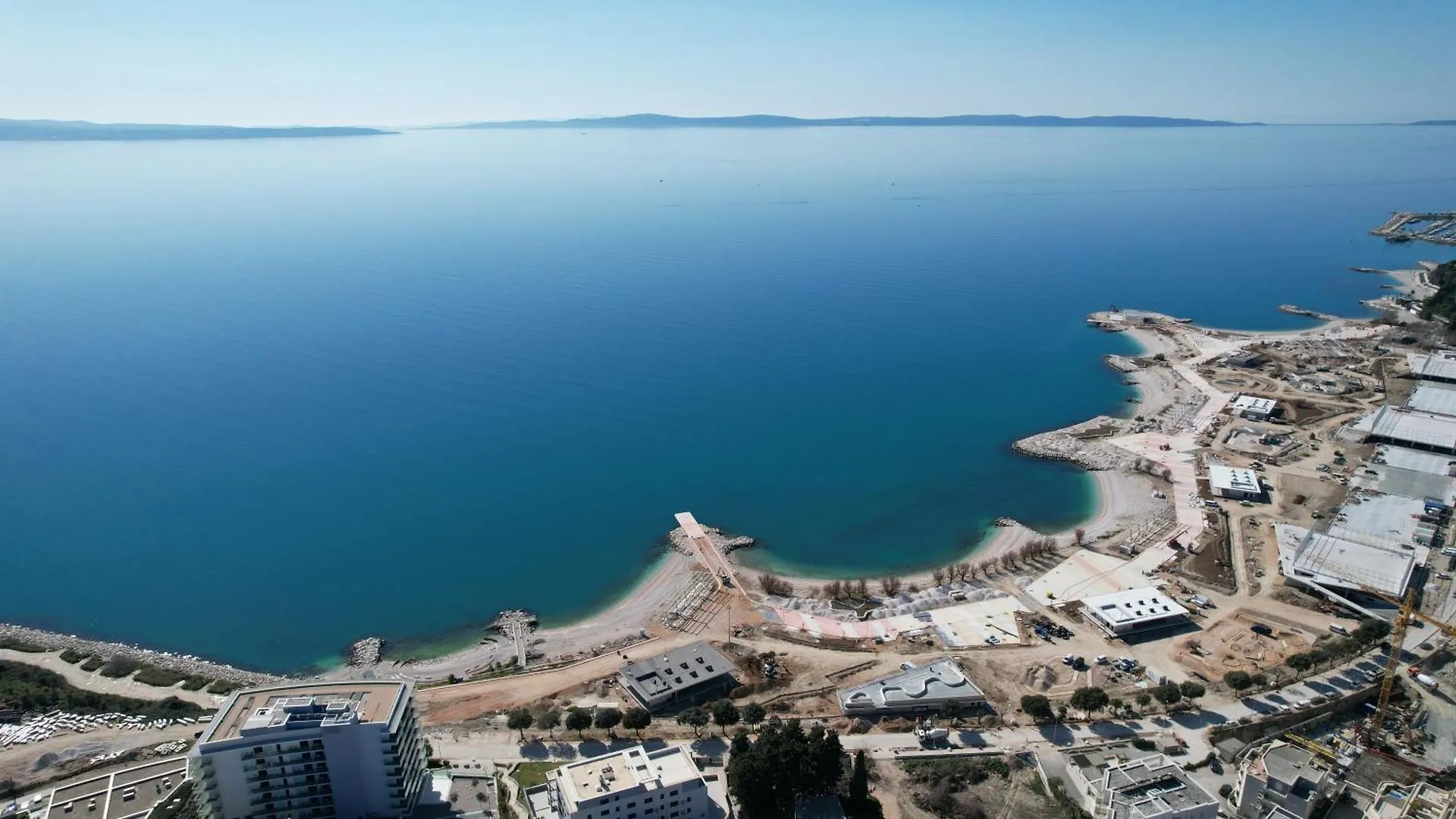 Apartments Villa Pjer - Pool & Private Parking Near Beach Znjan スプリト