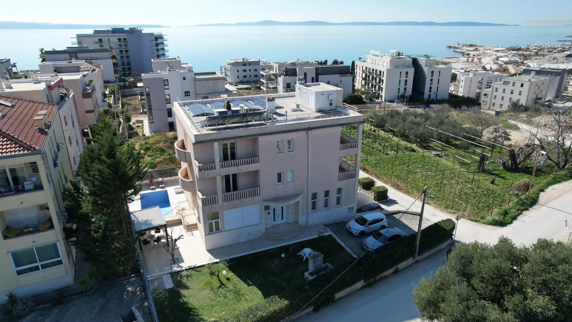 Apartments Villa Pjer - Pool & Private Parking Near Beach Znjan スプリト 0*,