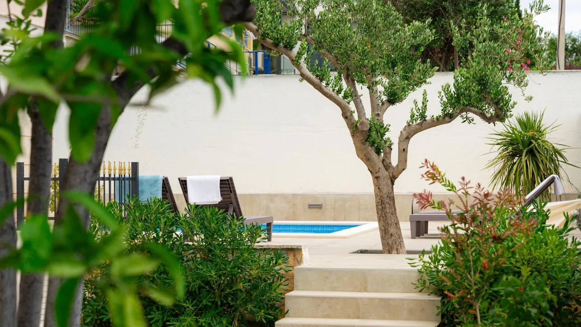 Apartments Villa Pjer - Pool & Private Parking Near Beach Znjan Split Croacia
