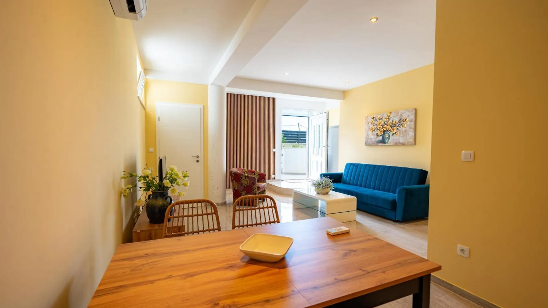 Apartments Villa Pjer - Pool & Private Parking Near Beach Znjan Split
