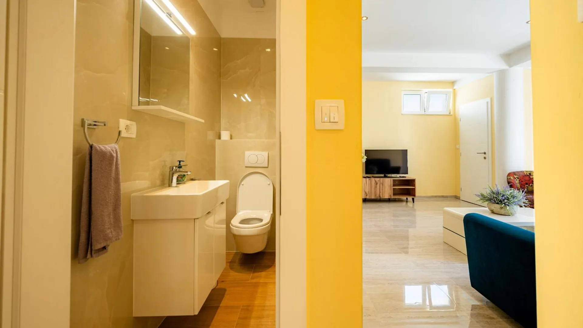 Apartments Villa Pjer - Pool & Private Parking Near Beach Znjan スプリト クロアチア