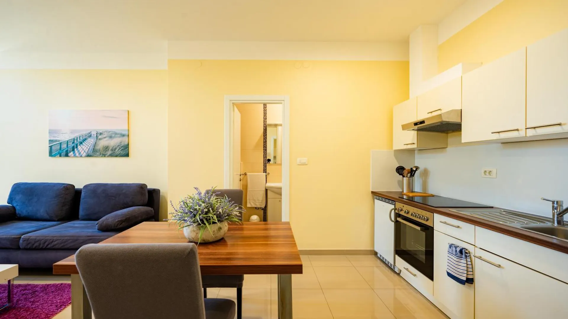 Apartments Villa Pjer - Pool & Private Parking Near Beach Znjan スプリト