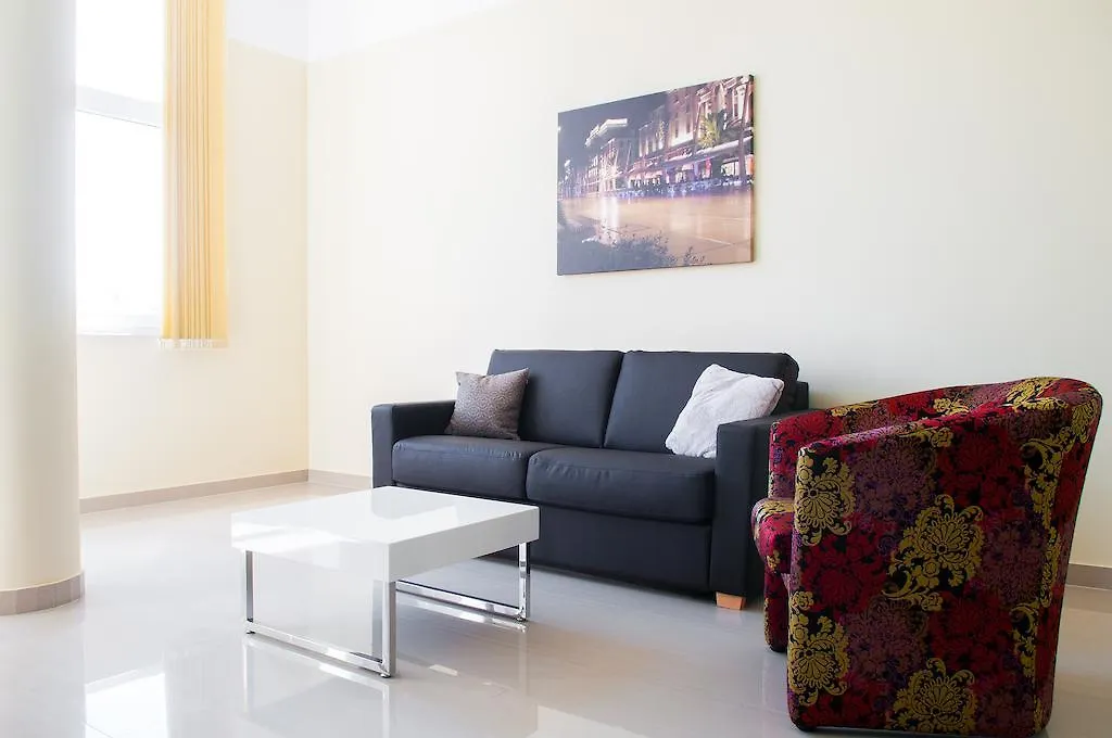 Apartments Villa Pjer - Pool & Private Parking Near Beach Znjan Split